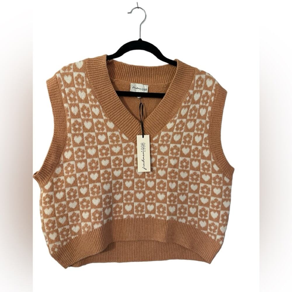 Freshman 1996 Sweater Vest NWT Flower and Heart Block Size Large